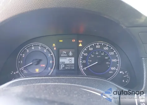 2015 Infiniti Q40 z USA, uszkodzony, nr VIN JN1CV6AR8FM520286